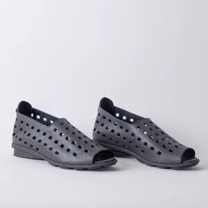 Arche Size 40 US 9 Drick Slip On Sandal Flat Black Leather, Price Drop!
